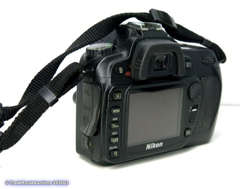 NIKON D80 Digital SLR CAMERA 10.2MP BODY ONLY