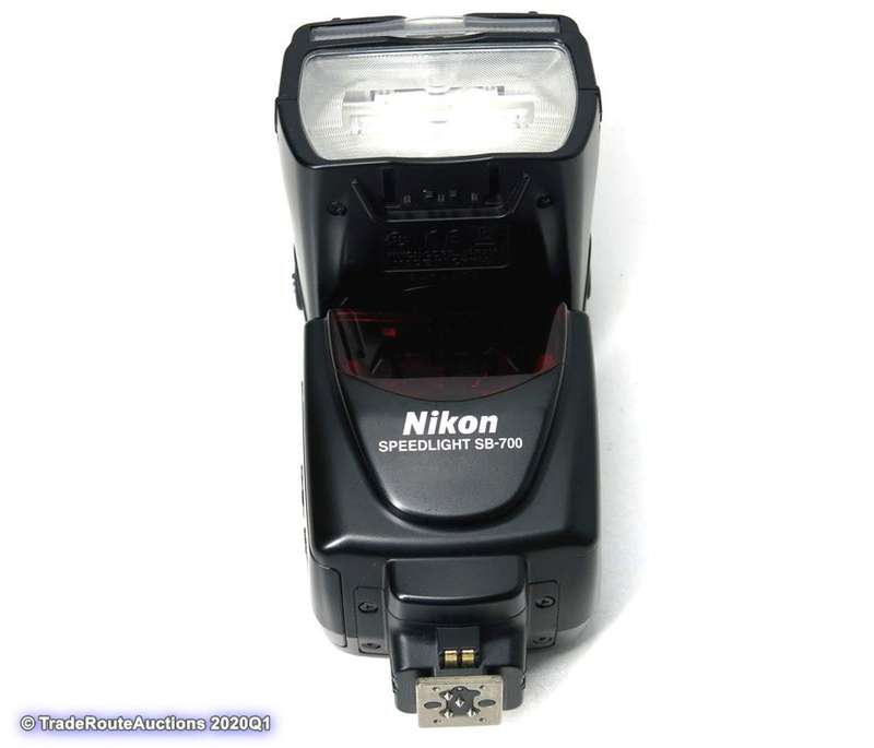 Nikon SB-700 Speedlight Flash - SB700 Flash light for Nikon DSLR Cameras