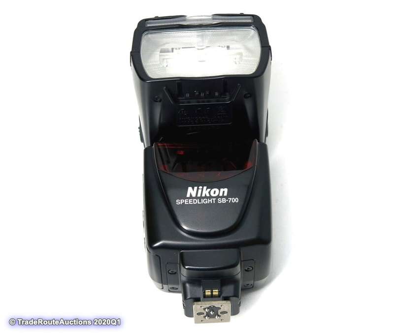 Nikon SB-700 Speedlight Flash - SB700 Flash light for Nikon DSLR Cameras