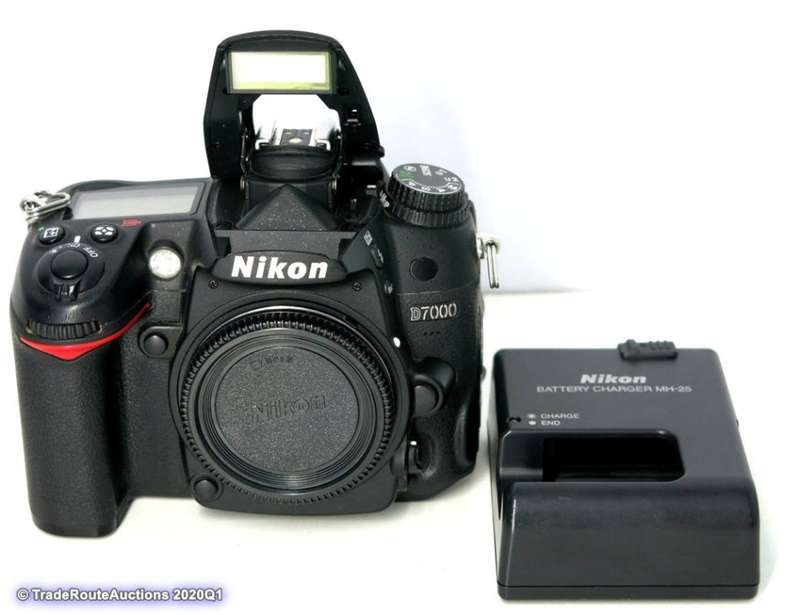 NIKON D7000 DSLR CAMERA Body (ONLY) 16.2 Megapixels