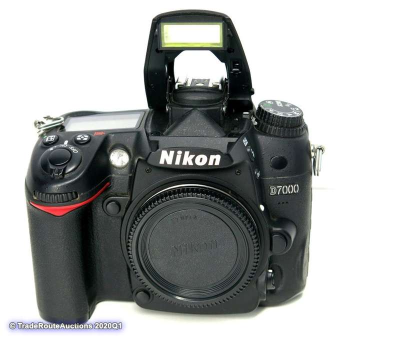 NIKON D7000 DSLR CAMERA Body (ONLY) 16.2 Megapixels