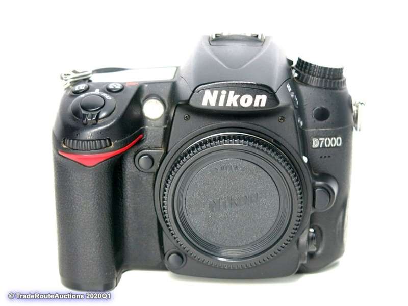 NIKON D7000 DSLR CAMERA Body (ONLY) 16.2 Megapixels