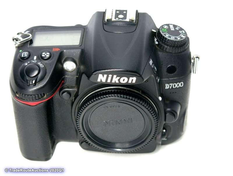 NIKON D7000 DSLR CAMERA Body (ONLY) 16.2 Megapixels
