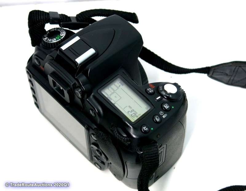 NIKON D90 PROFESSIONAL DSLR CAMERA BODY   ** NIKON **