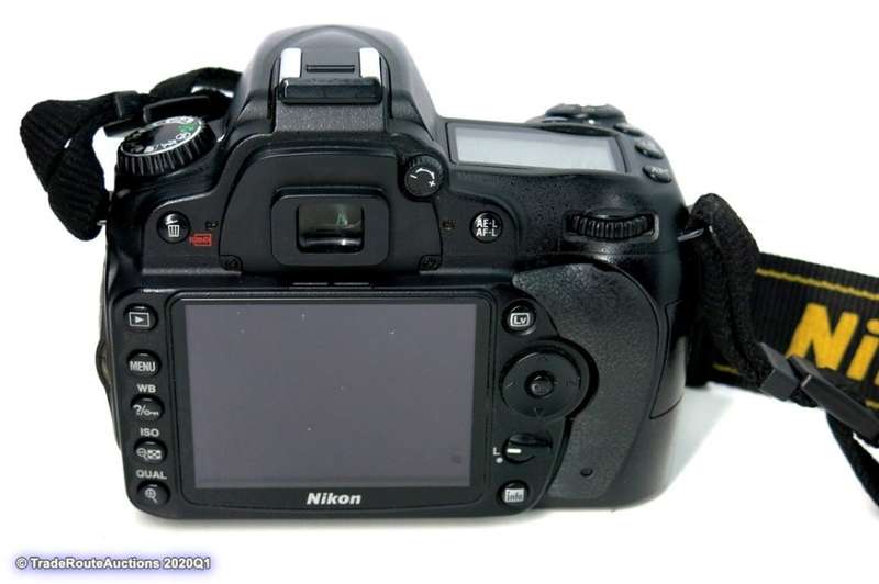 NIKON D90 PROFESSIONAL DSLR CAMERA BODY   ** NIKON **