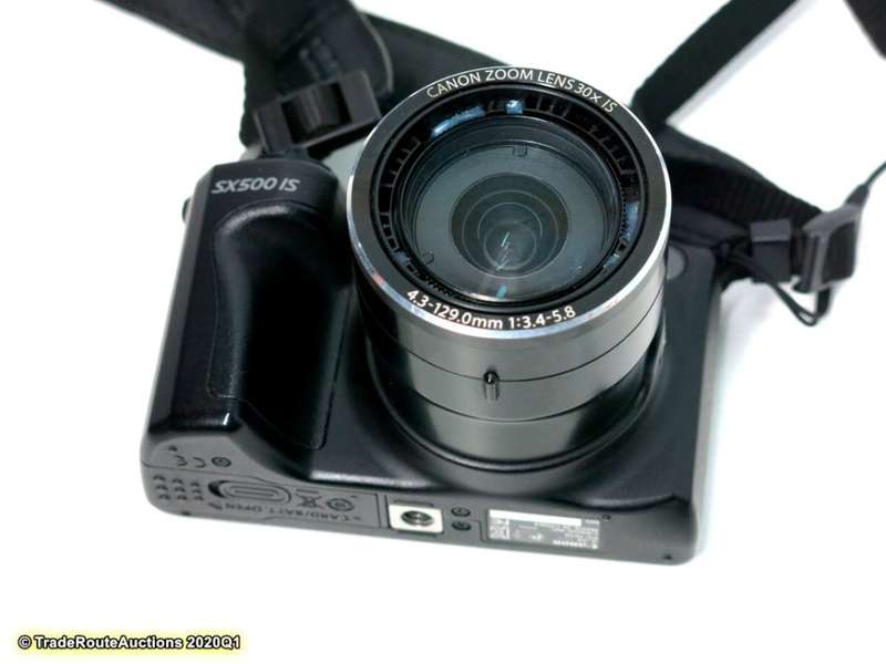 Canon PowerShot SX500 IS 16.0 MP with 30x Wide-Angle Optical IS Zoom and 3.0-Inch LCD