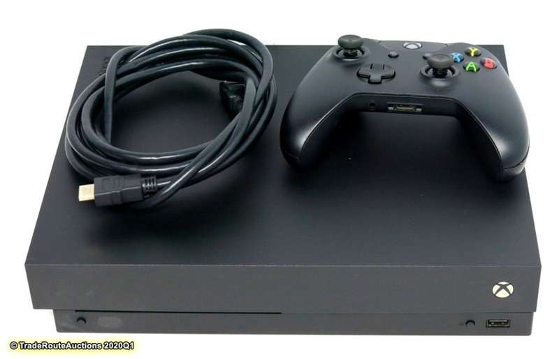 Microsoft Xbox One X 1TB Console (BLACK) Model 1787 + 1 Controller