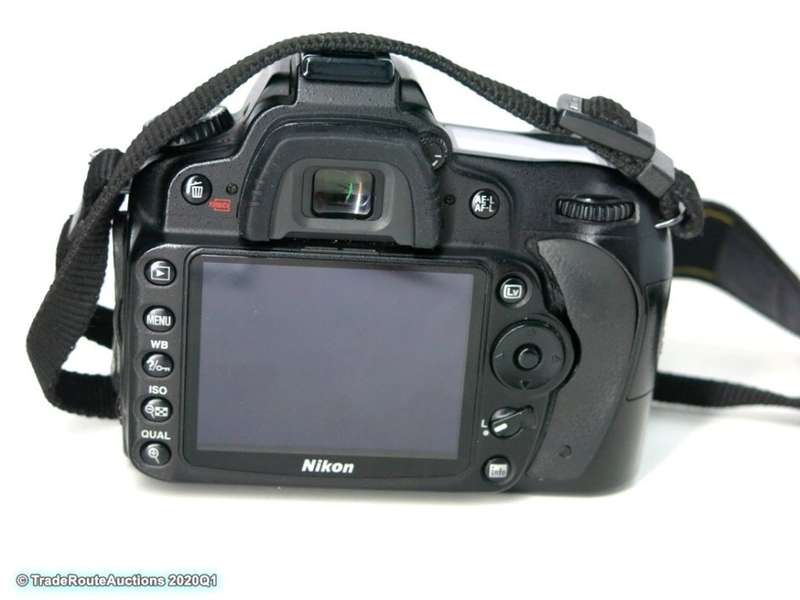 NIKON D90 PROFESSIONAL DSLR CAMERA BODY   ** NIKON **