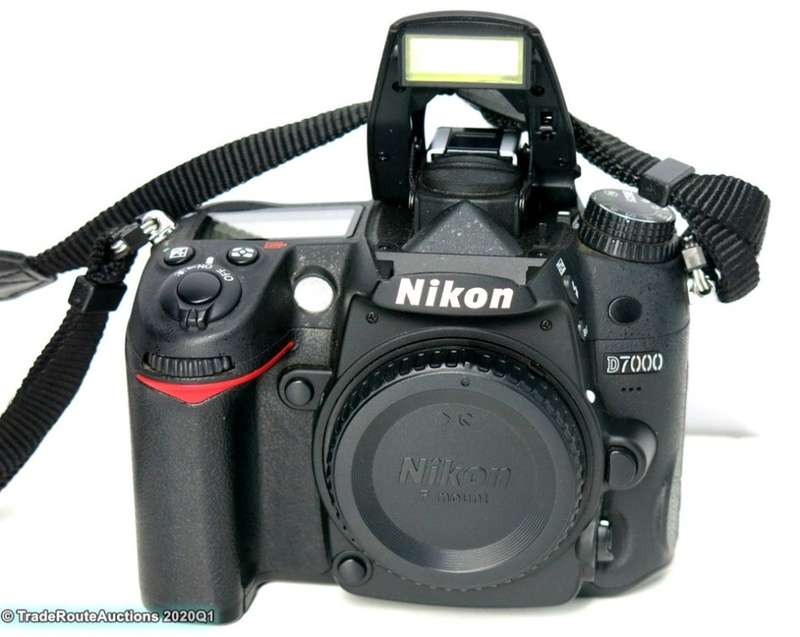 NIKON D7000 DSLR CAMERA Body (ONLY) 16.2 Megapixels