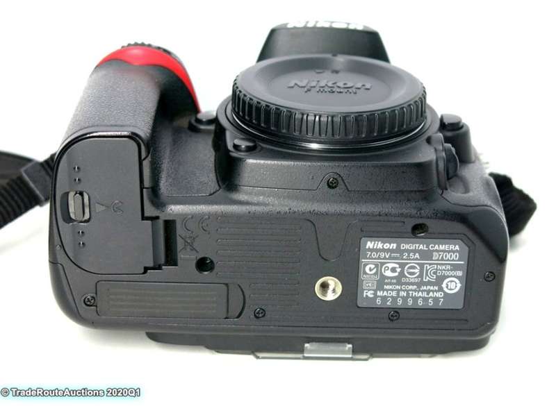 NIKON D7000 DSLR CAMERA Body (ONLY) 16.2 Megapixels
