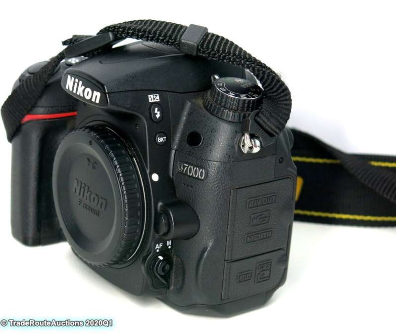 NIKON D7000 DSLR CAMERA Body (ONLY) 16.2 Megapixels