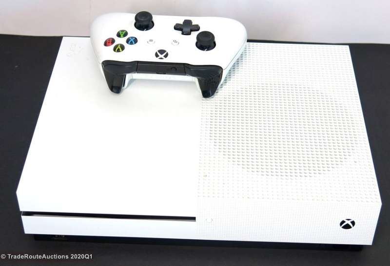 Microsoft Xbox One S 500GB Console (WHITE) Model 1681 + 1 Controller (WHITE)