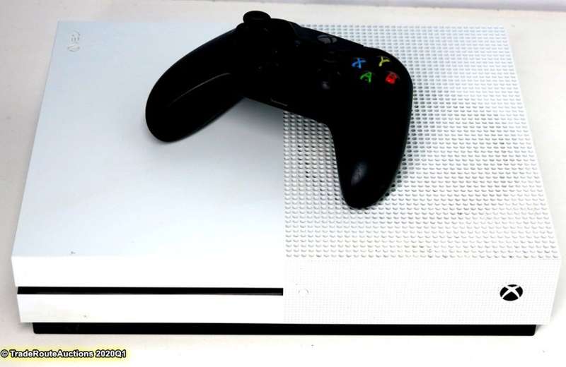 Microsoft Xbox One S 1TB Console (WHITE) Model 1681 + 1 Controller