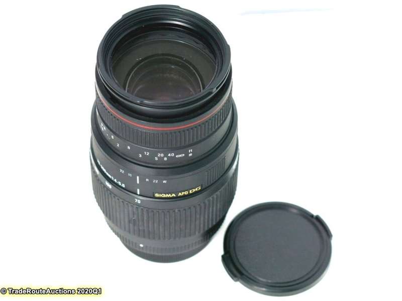 SIGMA APO DG 70-300mm Telephoto Zoom Lens for NIKON DIGITAL SLR CAMERAS