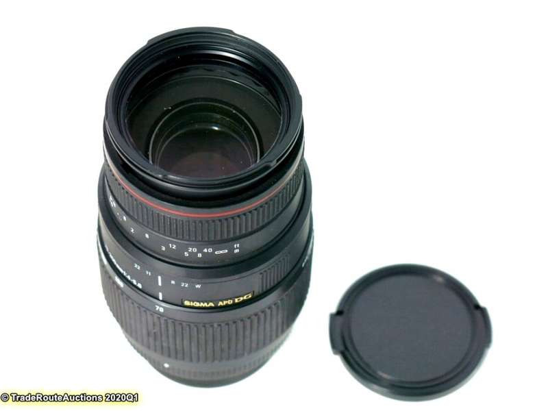 SIGMA APO DG 70-300mm Telephoto Zoom Lens for NIKON DIGITAL SLR CAMERAS