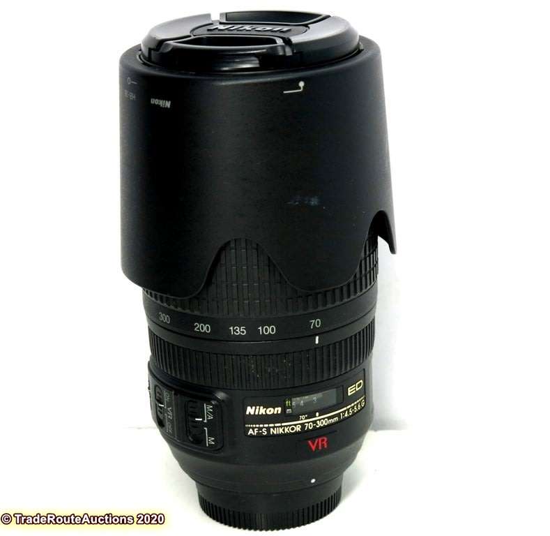 Nikon 70-300mm VR ZOOM LENS