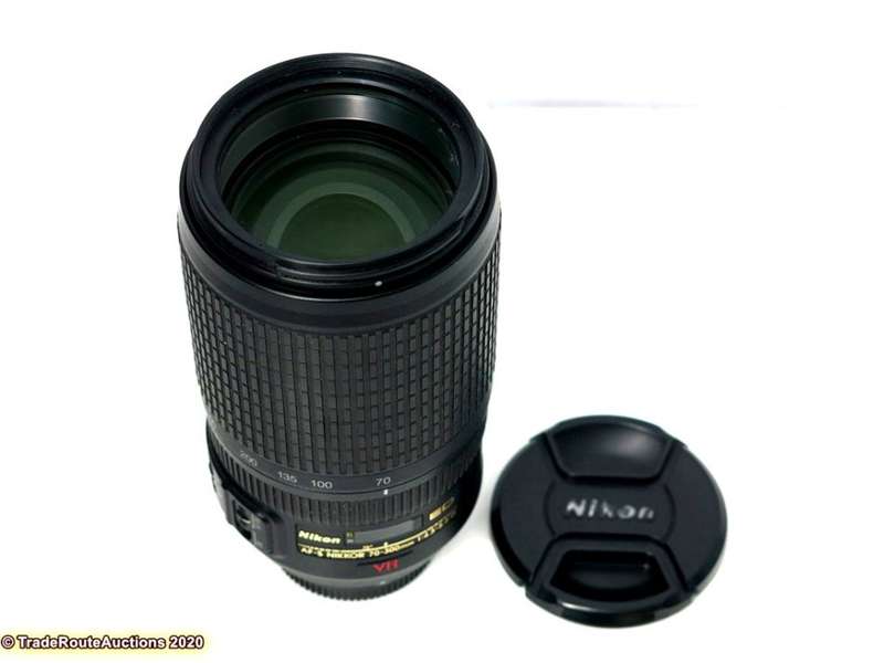 Nikon 70-300mm VR ZOOM LENS