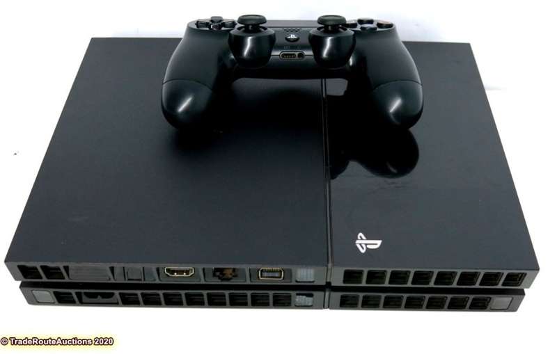 Sony PS4  PlayStation 4 console 500GB EDITION - CUH-1116A - Jet Black  *** SONY PS4 ***