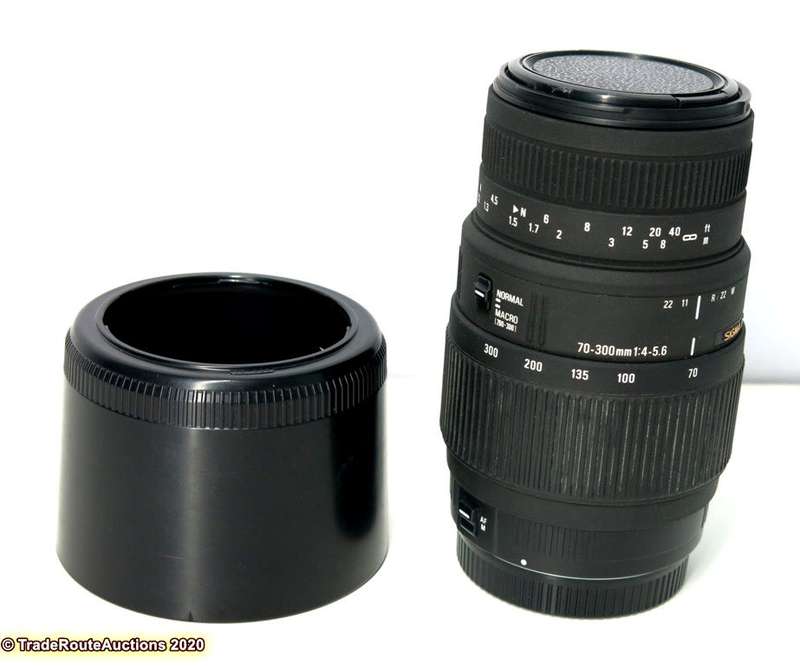 SIGMA DG 70-300mm Telephoto Zoom Lens for Canon DSLR Cameras