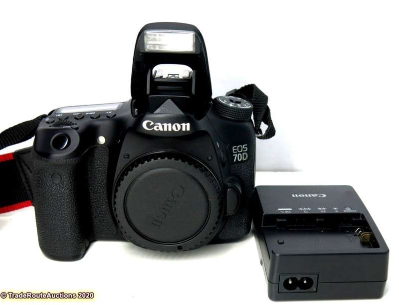 Canon EOS 70D DSLR CAMERA BODY *** 20.2 MP FULL HD