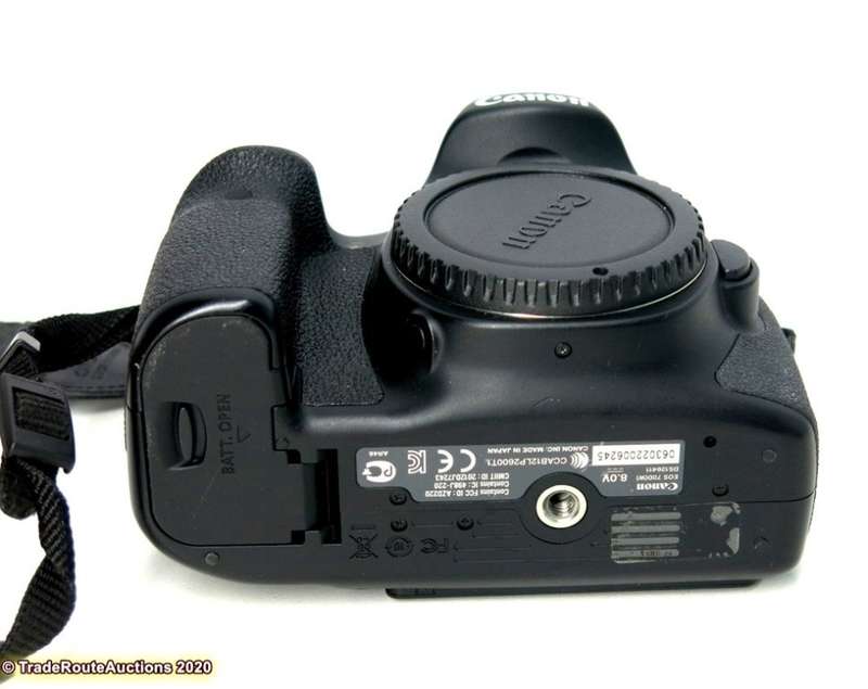 Canon EOS 70D DSLR CAMERA BODY *** 20.2 MP FULL HD
