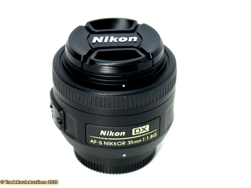 Nikon DX 35mm f/1.8G LENS