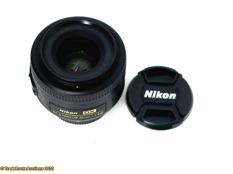 Nikon DX 35mm f/1.8G LENS