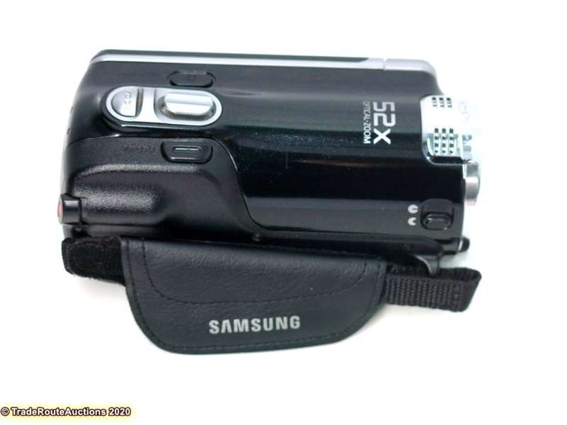 Samsung HMX-F90 52x Optical Zoom HD Recording HDMI Camcorder Handycam