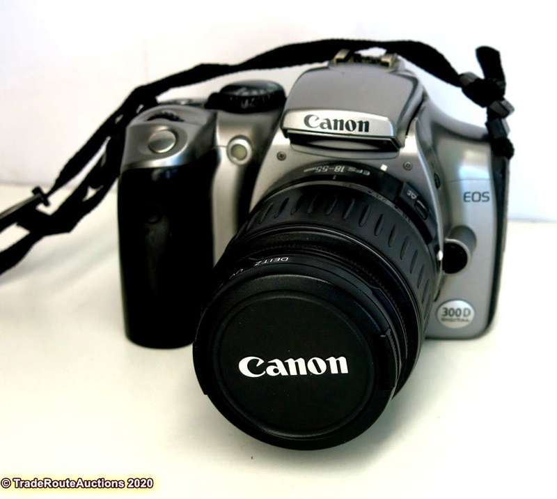 Canon EOS 300D Digital SLR camera (SILVER) + 18-55 LENS KIT