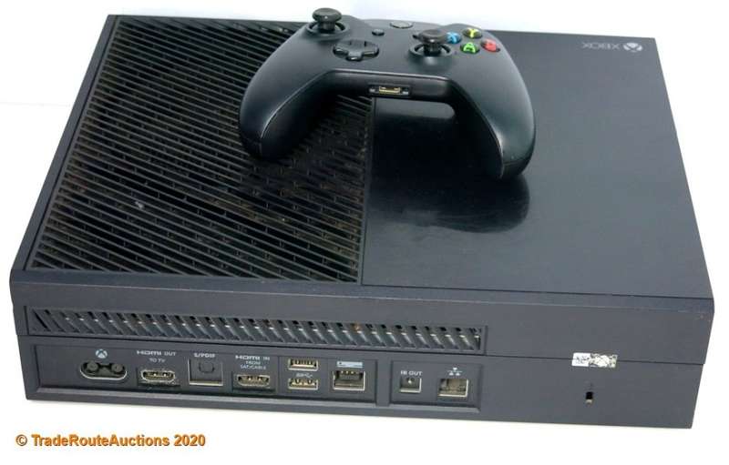Microsoft Xbox One 500GB Model 1540 Gaming Console + 1 Controller
