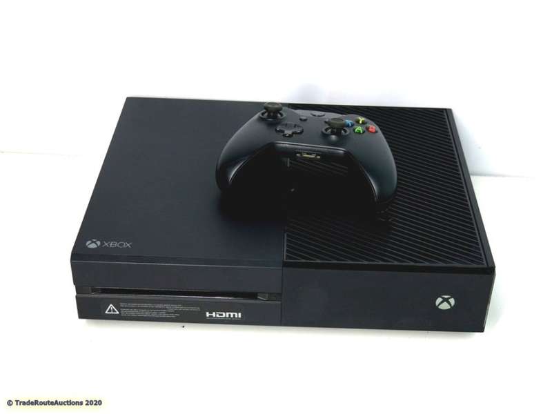 Microsoft Xbox One 1TB Model 1540 Gaming Console + 1 Controller