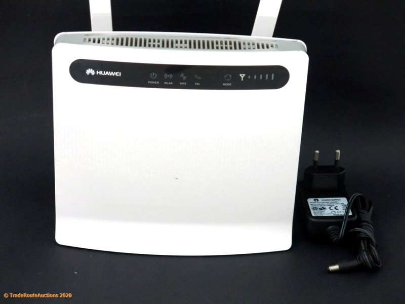 Huawei B593 4G LTE WiFi Modem Wireless Router (uses SIM card)