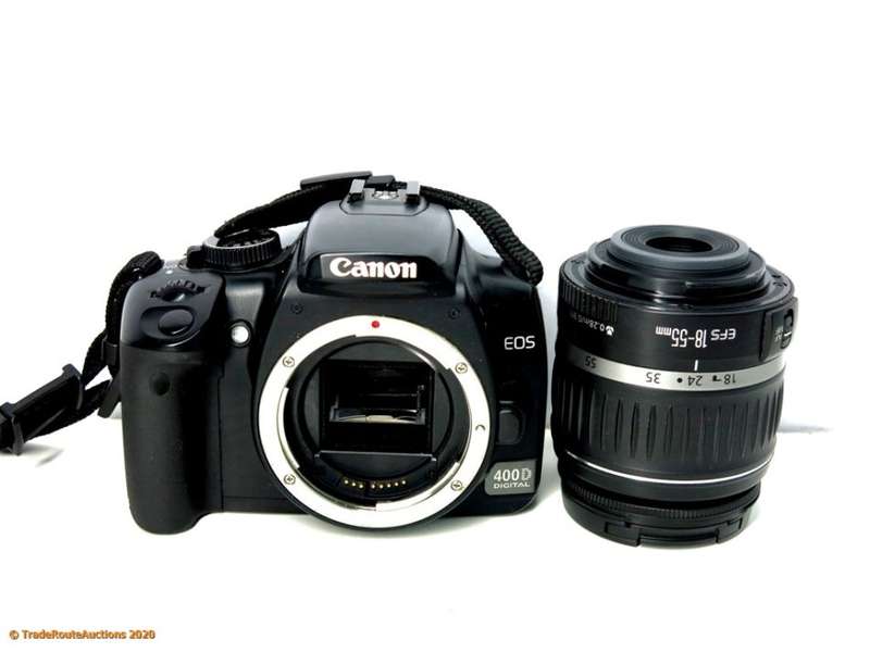 Canon EOS 400D DigitalSLR camera 10.1 Megapixels + Canon EFS 18-55mm Lens