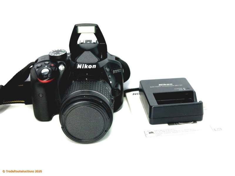 Nikon D3300 24.2 MP DSLR + 18-55 DX LENS KIT @@ R1 NO RESERVES @@