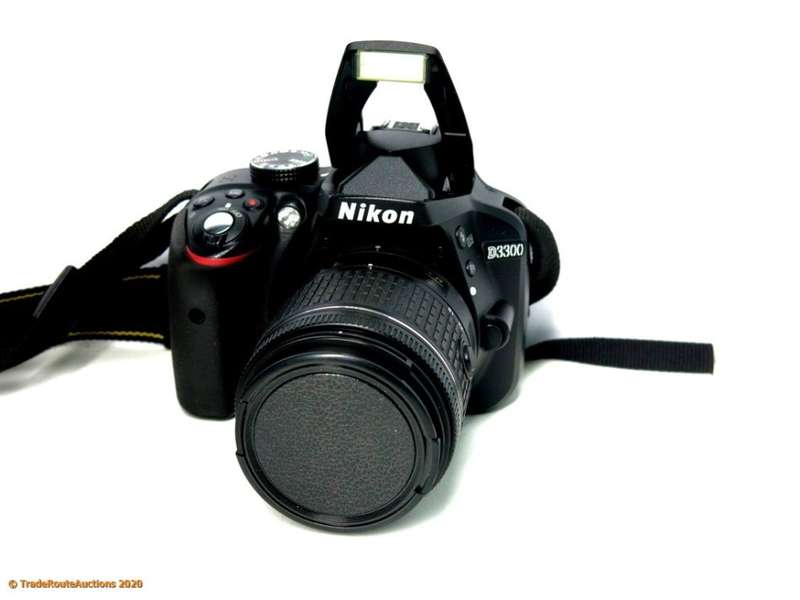 Nikon D3300 24.2 MP DSLR + 18-55 DX LENS KIT @@ R1 NO RESERVES @@