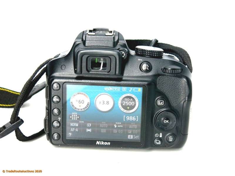 Nikon D3300 24.2 MP DSLR + 18-55 DX LENS KIT @@ R1 NO RESERVES @@