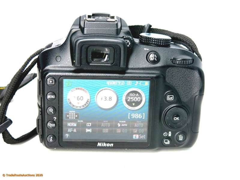 Nikon D3300 24.2 MP DSLR + 18-55 DX LENS KIT @@ R1 NO RESERVES @@