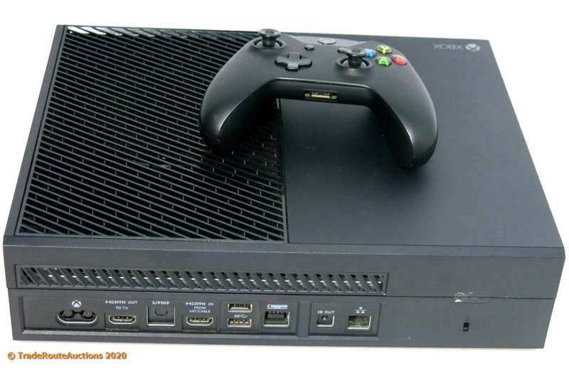 Microsoft Xbox One 500GB Model 1540 Gaming Console + 1 Controller