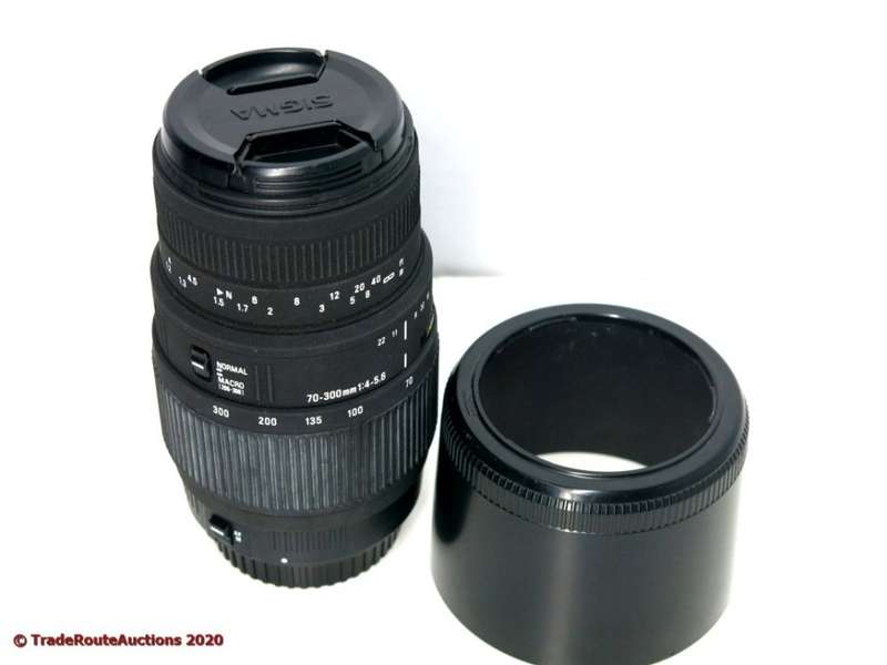 SIGMA DG 70-300mm Telephoto Zoom Lens for Canon DSLR Cameras
