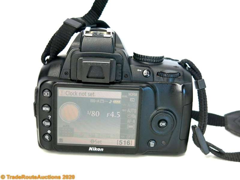 NIKON D3000 DSLR CAMERA CAMERA KIT WITH NIKKOR 18-55 LENS