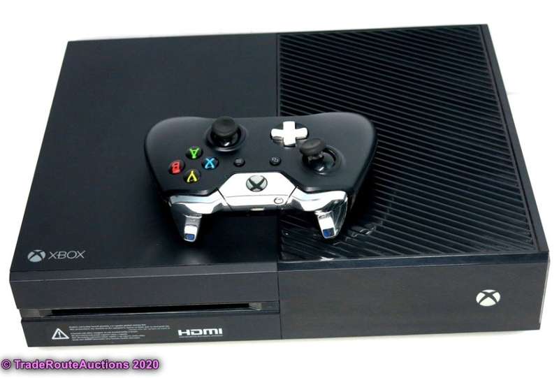 Microsoft Xbox One 500GB Model 1540 Gaming Console + 1 Controller