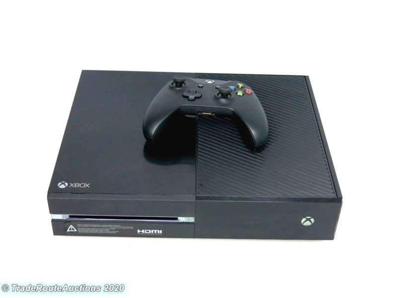 Microsoft Xbox One Model 1540 Gaming Console + 1 Controller