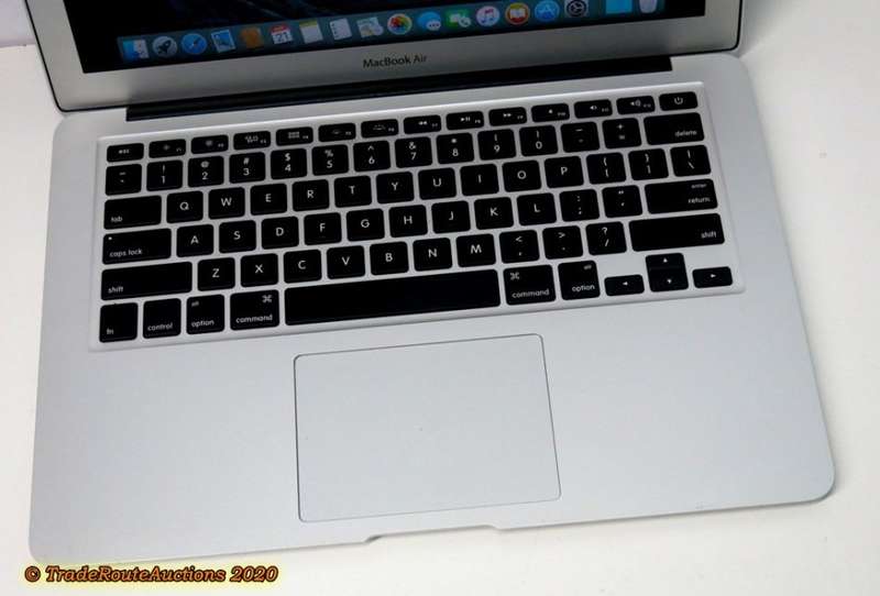 MacBook Air 13.3-inch | Core i5 1.8GHz | 8GB RAM | 128GB SSD MACBOOK AIR 13 INCH 2017 MODEL