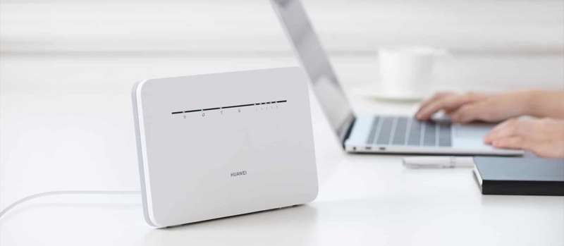Huawei 4G Router 3 Pro B535, 4G 300Mbps Mobile WiFi Router Modem | Uses SIM Card