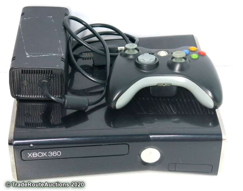 Microsoft Xbox 360 S Gaming Console + 1 Controller Model 1439