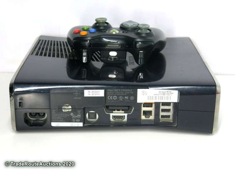 Microsoft Xbox 360 S Gaming Console + 1 Controller Model 1439