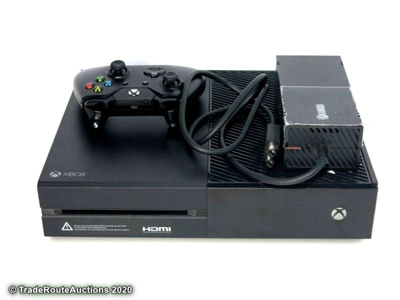 Microsoft Xbox One 500GB Model 1540 Gaming Console + 1 Controller