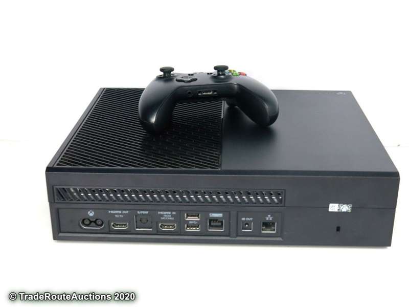 Microsoft Xbox One 500GB Model 1540 Gaming Console + 1 Controller