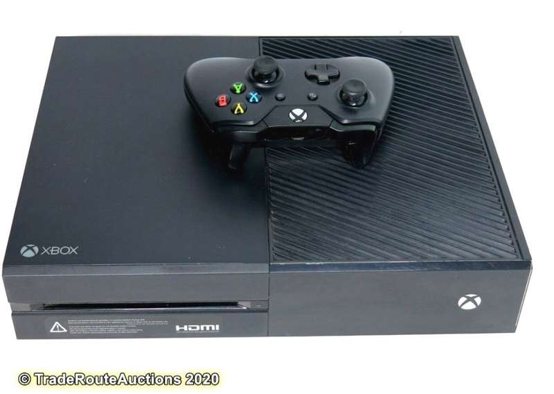 Microsoft Xbox One 1TB Model 1540 Gaming Console + 1 Controller
