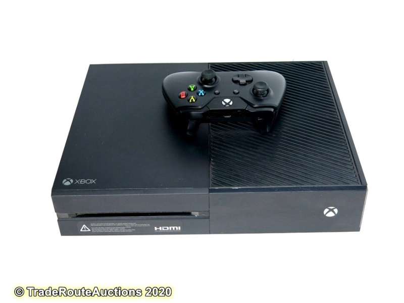 Microsoft Xbox One 1TB Model 1540 Gaming Console + 1 Controller